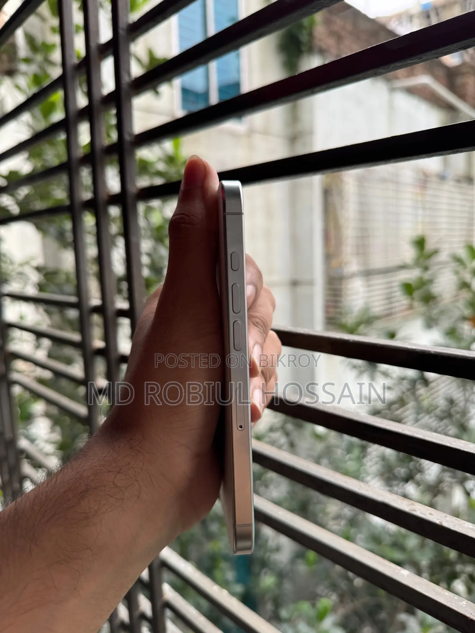 Apple iPhone 16 Pro 128 GB সাদা