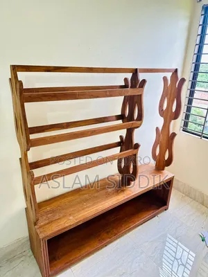 একটি সেগুন গাছের আলনা,ফ্রেশ একদম