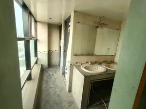 বনানীতে ২০০০ বর্গফুটের অফিস স্পেস ভাড়ার জন্য
