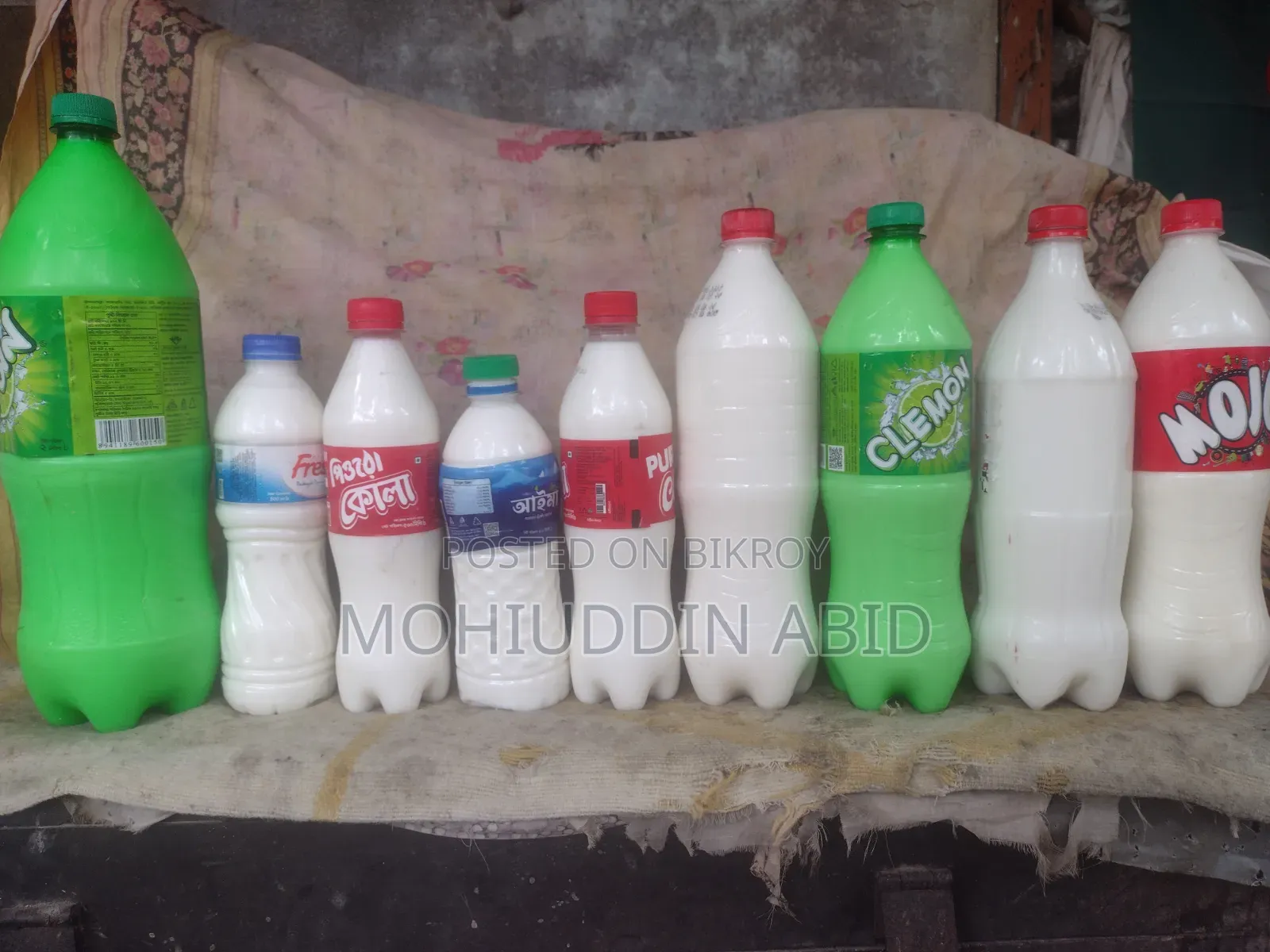 ১০০% গরুর খাঁটি দুধ