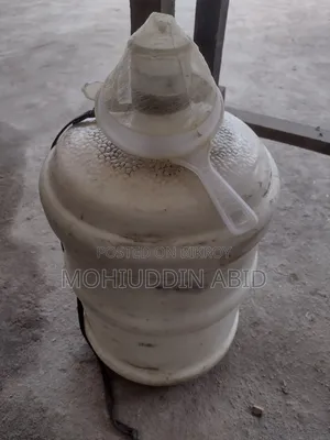 ১০০% গরুর খাঁটি দুধ