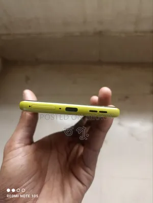 New Motorola Moto G85 256 GB