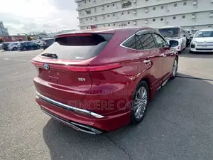 নতুন টয়োটা হ্যারিয়ার হাইব্রিড জেড ২০২১ রেড