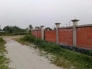 5 katha land sale sector 30