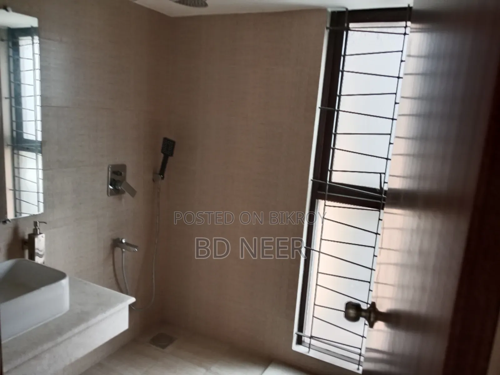 4 Bedroom Apartment in Banani for Rent