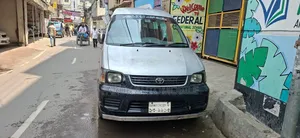 Toyota Noah 2.0 FWD (8 Seater) 2006 Silver