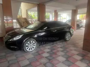 New Hyundai Sonata GLS Sedan FWD (2.4L 4cyl 6A) 2011 Black