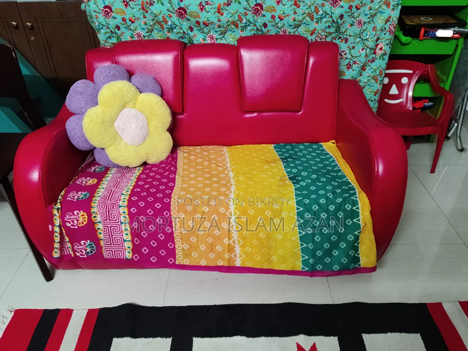 Used 2-seat sofa.