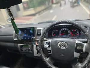 Toyota HiAce 2014 Black
