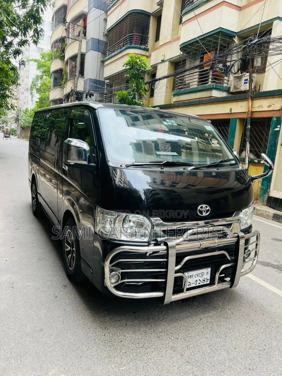Toyota HiAce 2014 Black