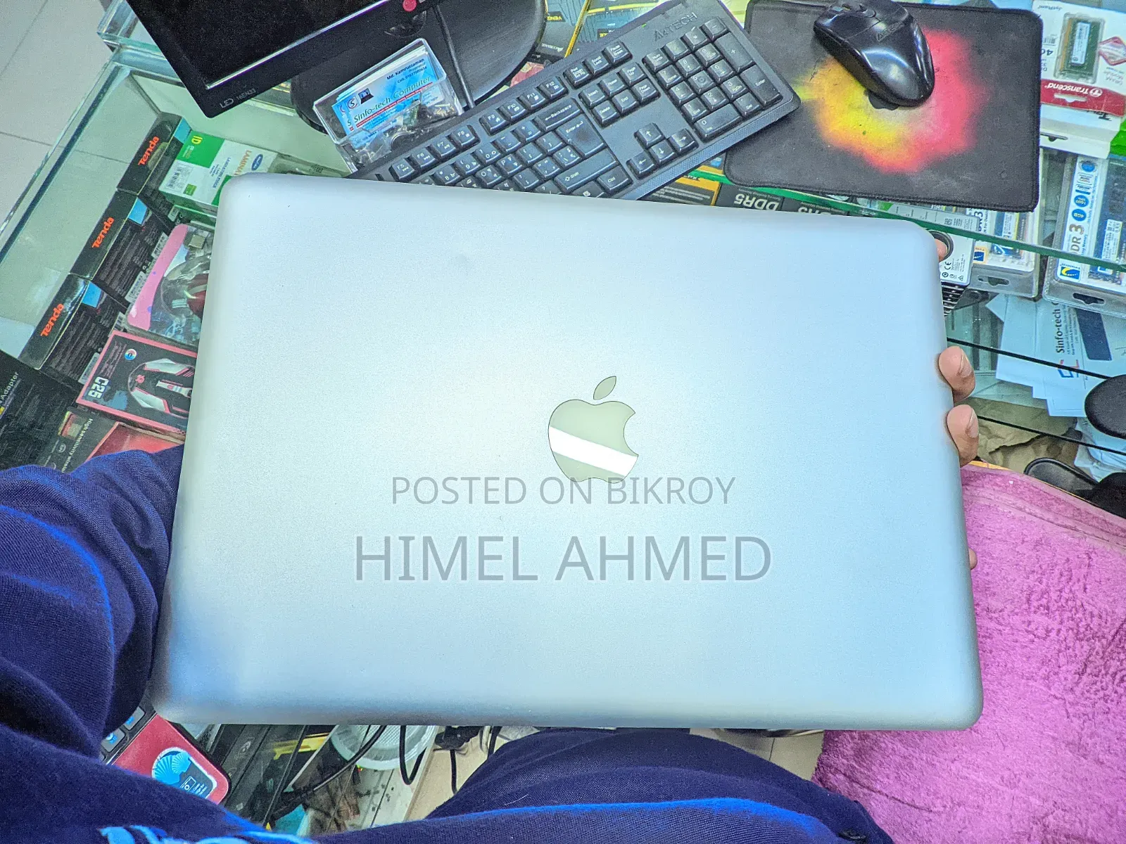 New Laptop Apple MacBook Pro 4GB Intel Core 2 Duo SSD 128GB