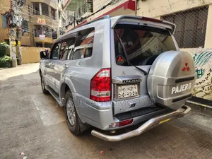 Mitsubishi Pajero 2003 Silver