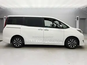 Toyota Esquire 2021 Pearl