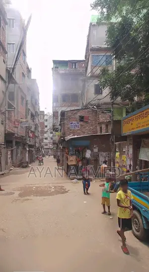 3bdrm House in Bangshal for Sale