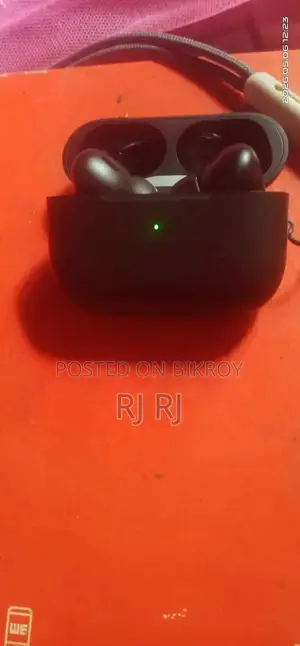 iPhone 2nd Airpods