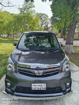 Toyota Noah 2.0 143hp AWD (7 Seater) 2010 Matt Black