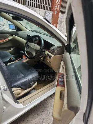 Toyota Corolla Sedan 2001 White