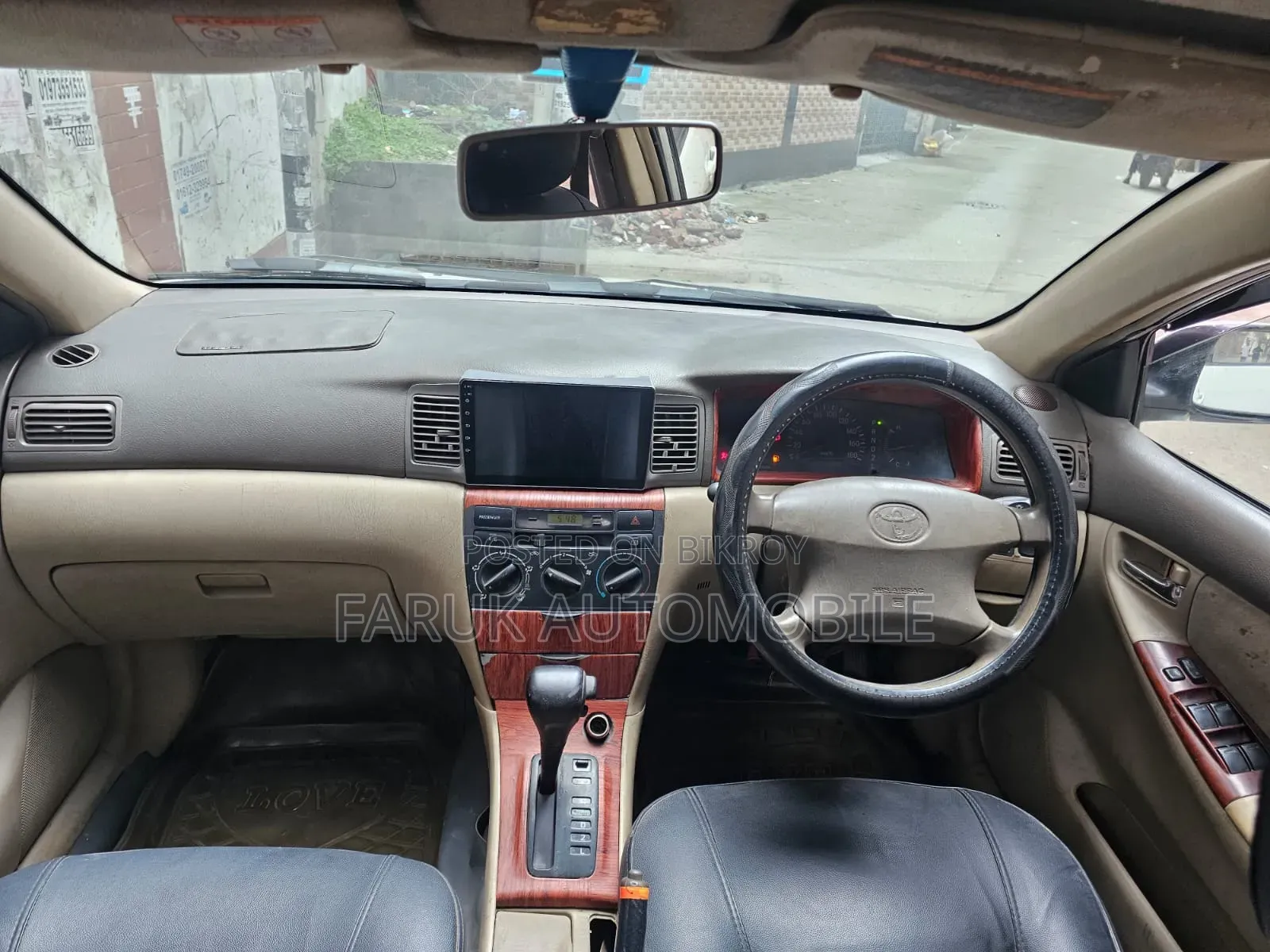 Toyota Corolla Sedan 2001 White