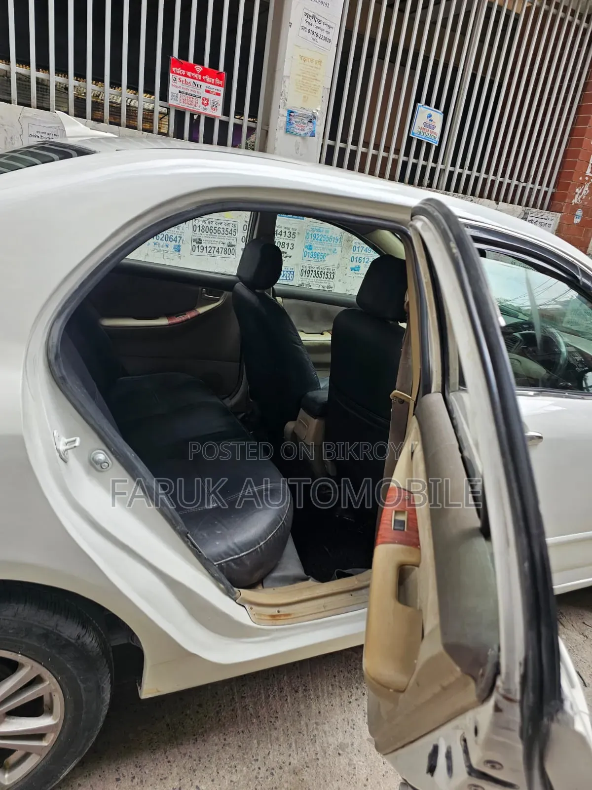 Toyota Corolla Sedan 2001 White