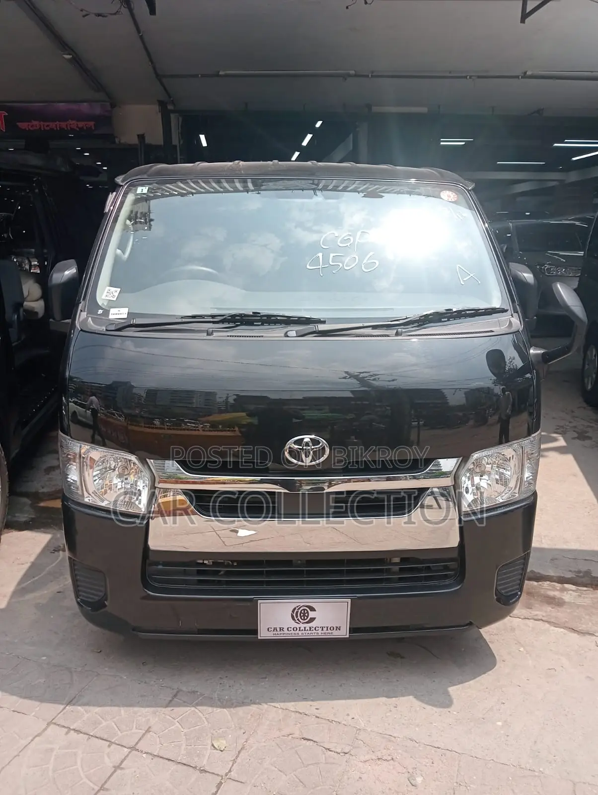 Toyota HiAce 2020 Black