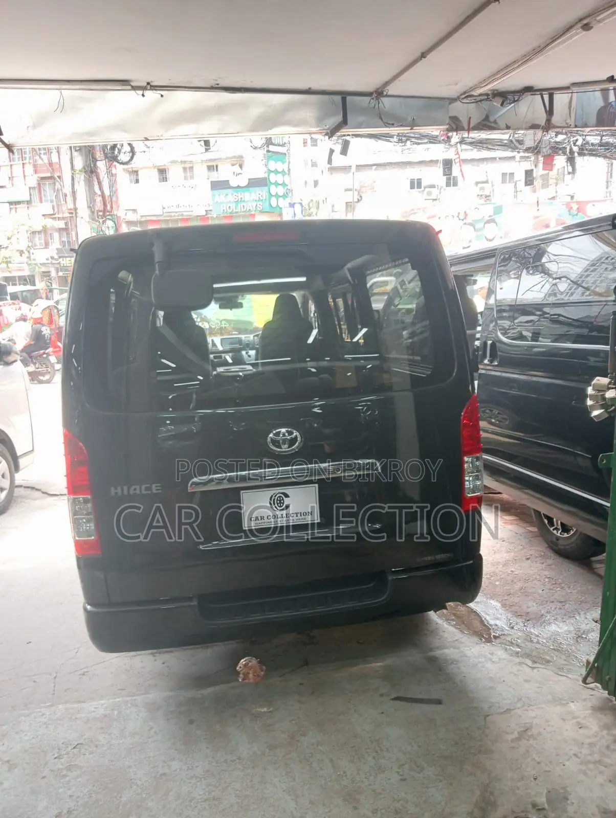 Toyota HiAce 2020 Black