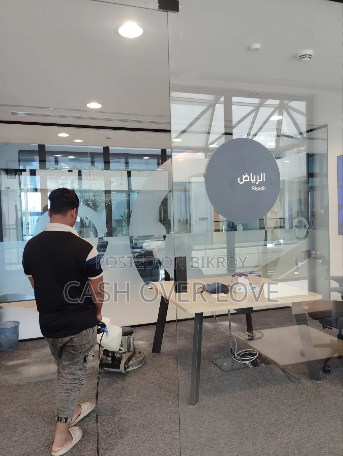 Experienced Cleaning Supervisor (2 years of experience in Saudi Arabia).