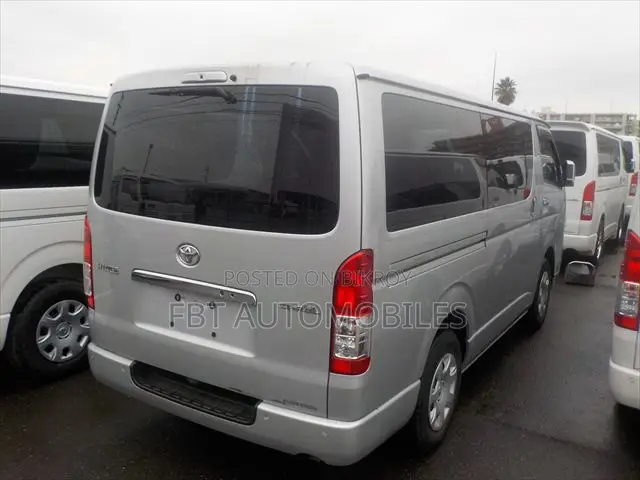 Toyota HiAce 2020 Silver