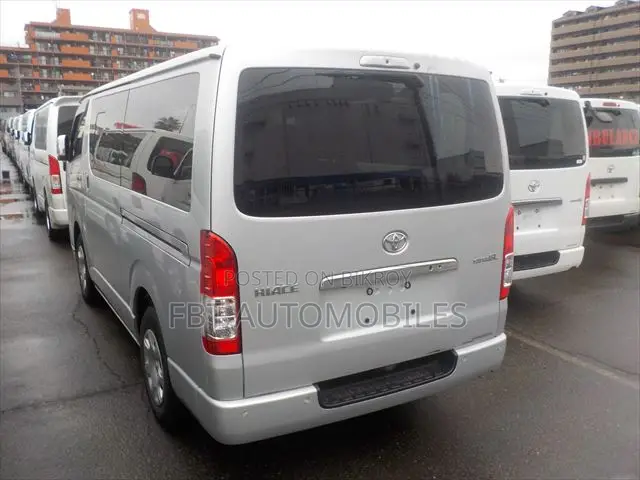 Toyota HiAce 2020 Silver