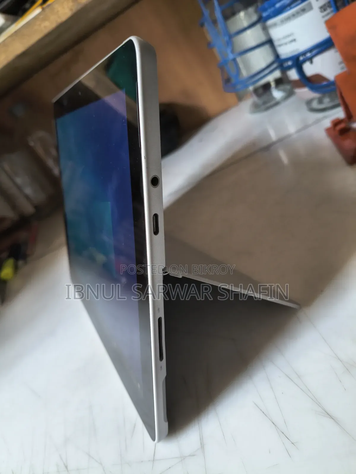New Laptop Microsoft Surface Go 4GB Intel Pentium eMMC 60GB