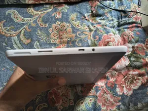 New Laptop Microsoft Surface Go 4GB Intel Pentium eMMC 60GB