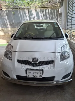 Toyota Vitz 2010 White