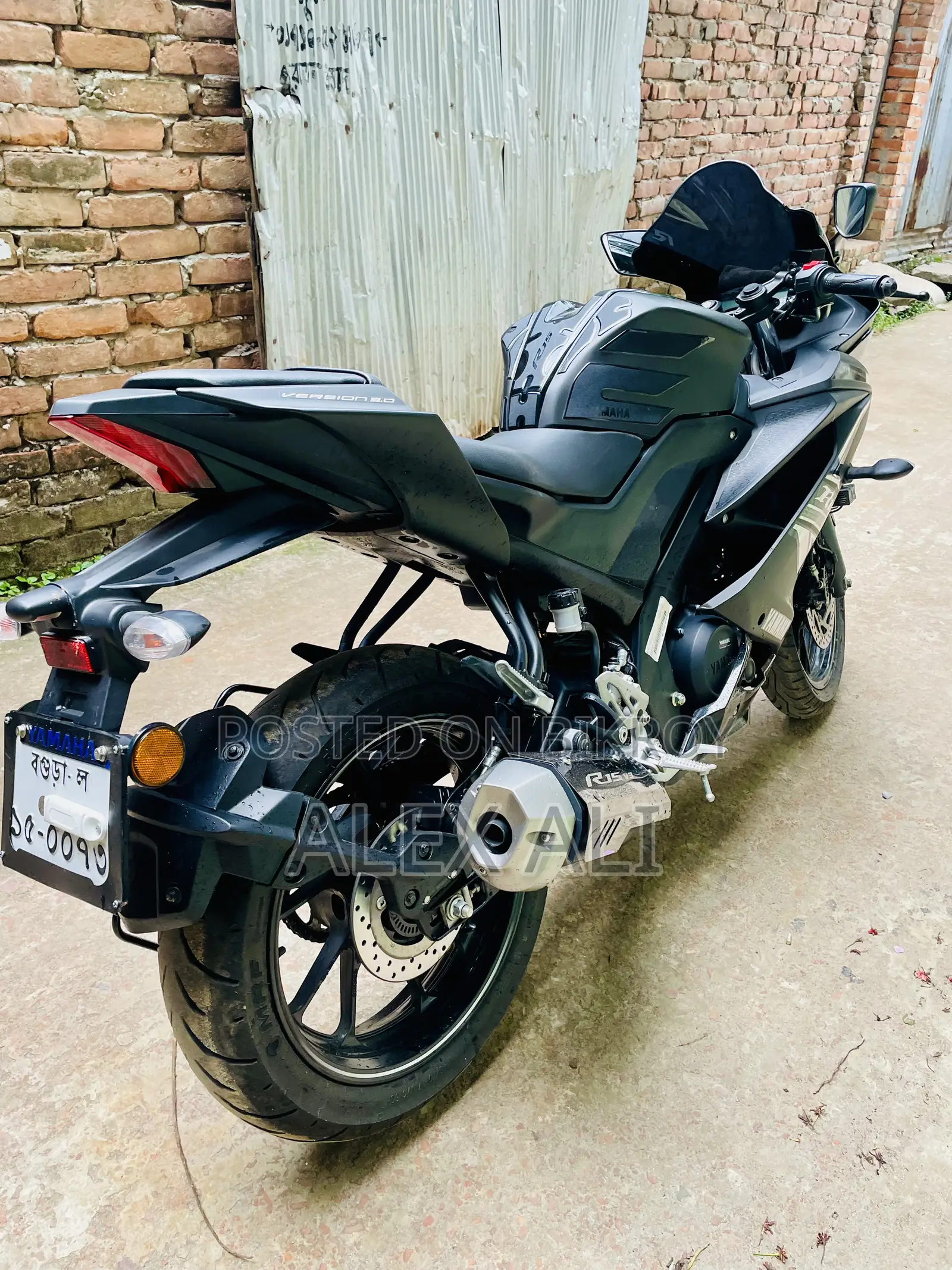 Yamaha R1 2025 Black