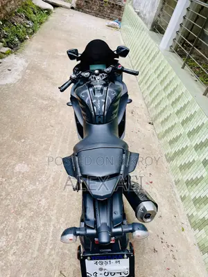Yamaha R1 2025 Black
