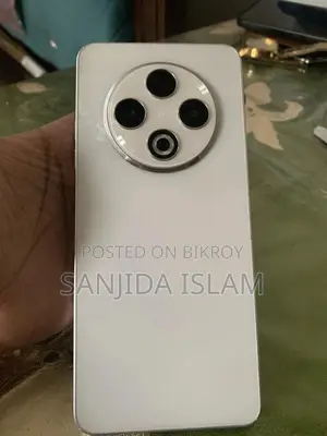 Tecno Spark 30 128 GB White