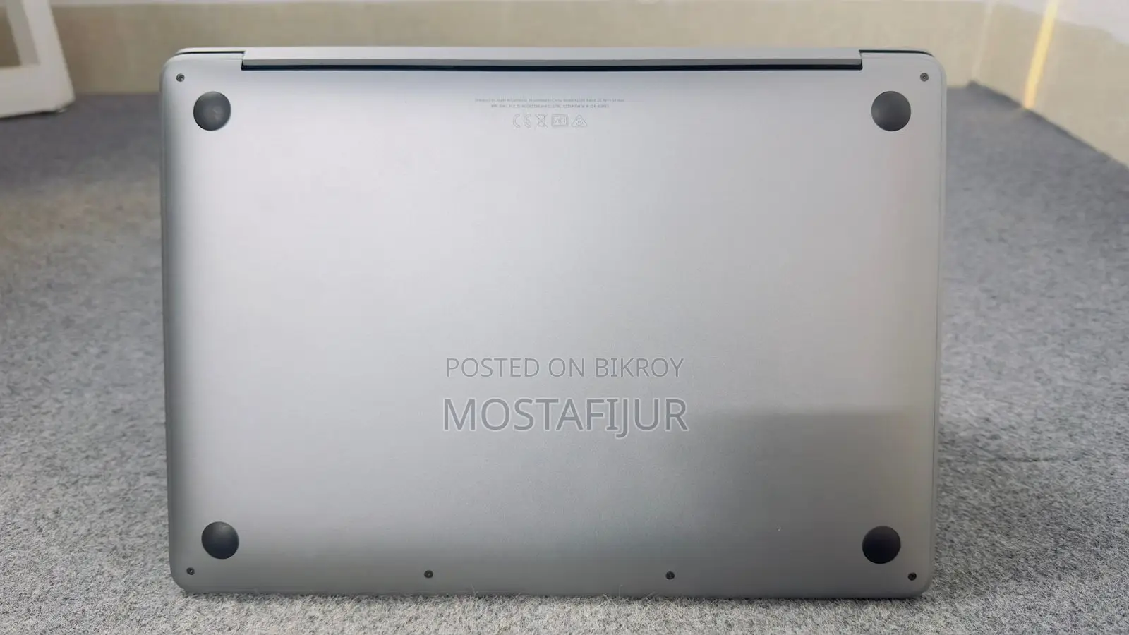 Laptop Apple MacBook Pro 2022 M2 8GB Apple M2 SSD 256GB