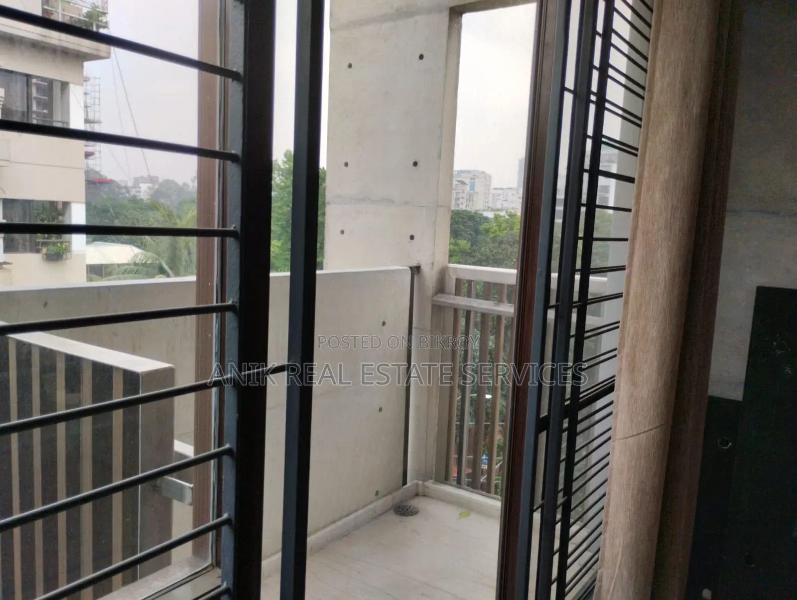 4-bedroom Apartment in Anik Real Estate, Gulshan for Rent