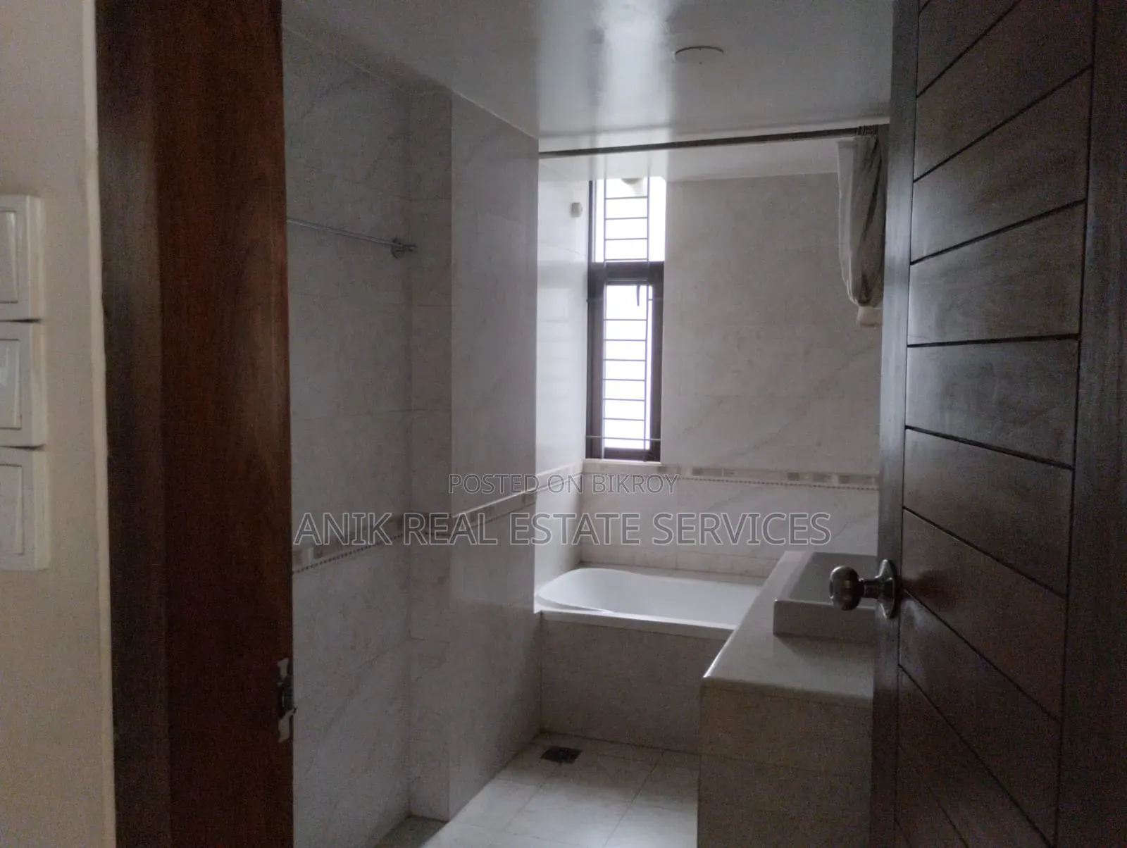 4-bedroom Apartment in Anik Real Estate, Gulshan for Rent