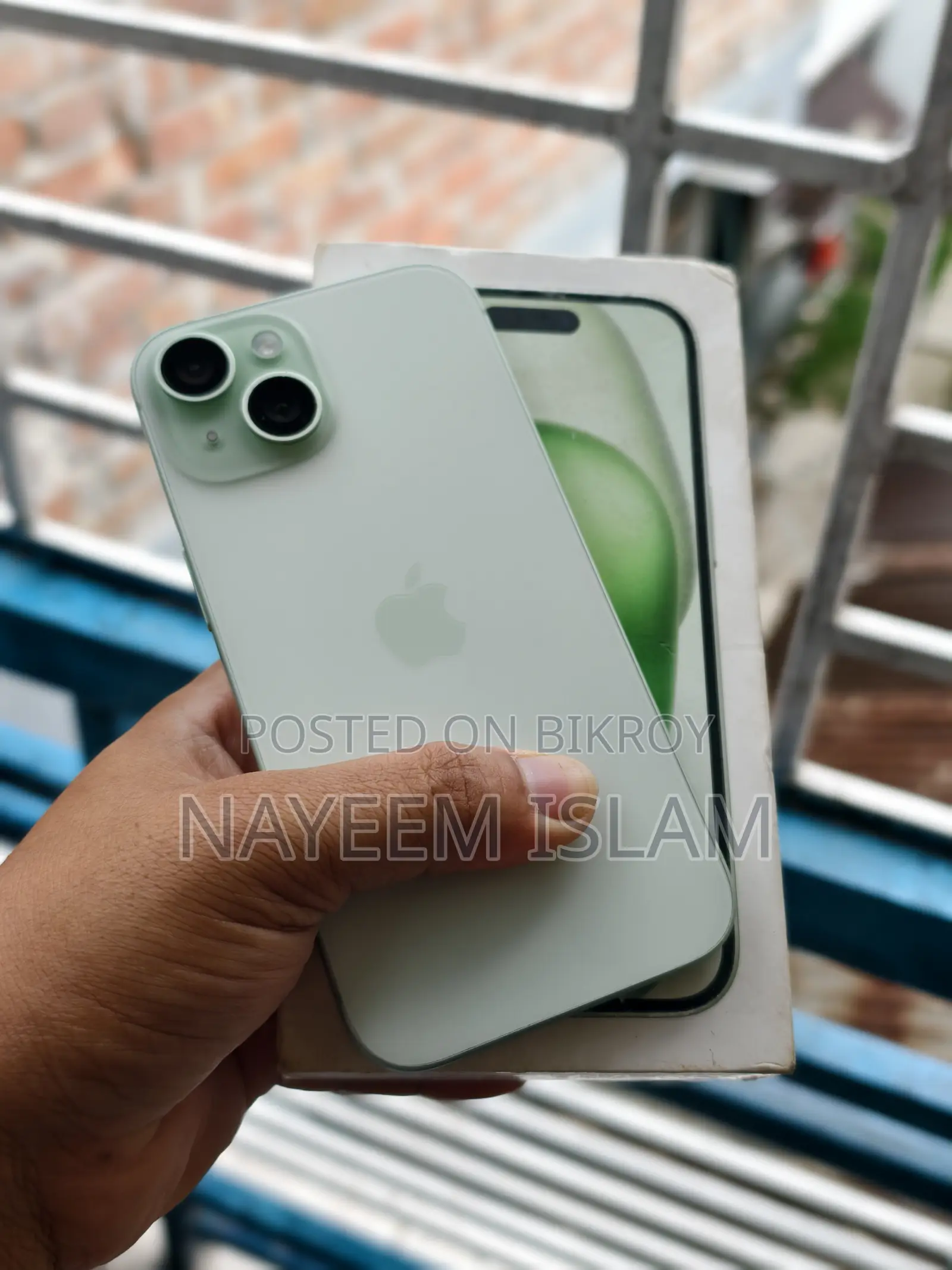 Apple iPhone 15 128 GB Green