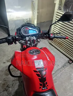 Hero Hunk 150R Dual Disc ABS 2022 Red