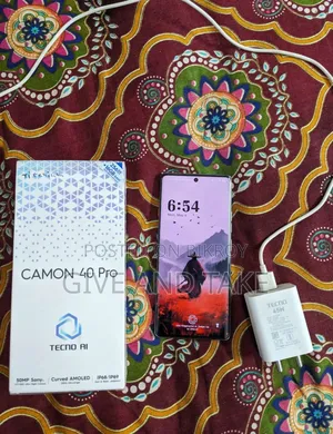 টেকনো ক্যামন ৪০ প্রো ৪জি ২৫৬ জিবি ব্ল্যাক