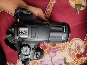 ডিএসএলআর ক্যানন ৭০০ডি
