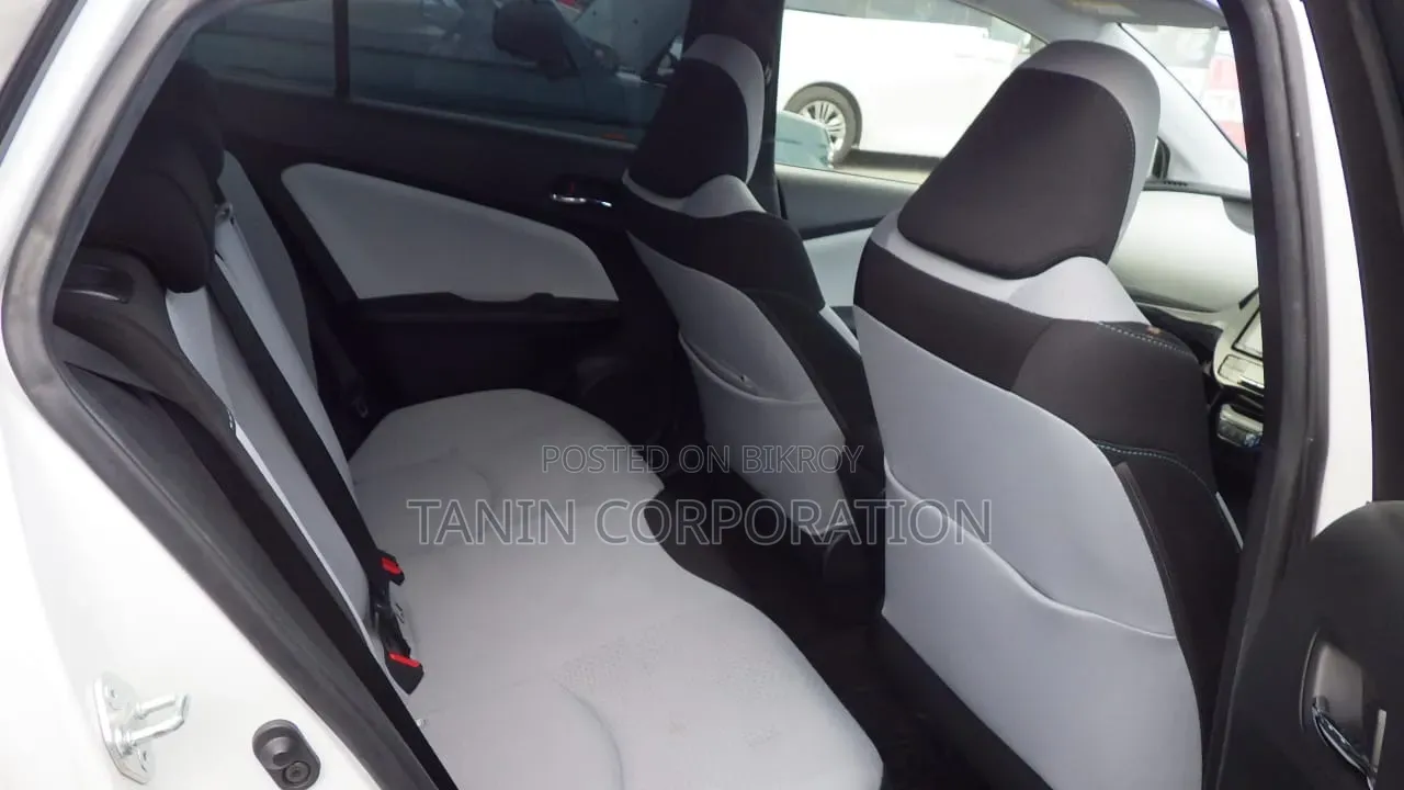 Toyota Prius 2020 Pearl