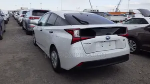 Toyota Prius 2020 Pearl