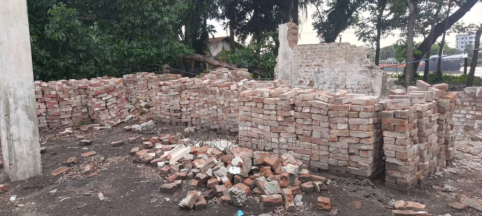 Old Fresh Bricks