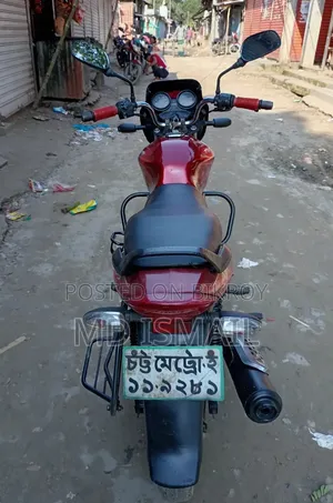 Bajaj Discover 135 2016 Red