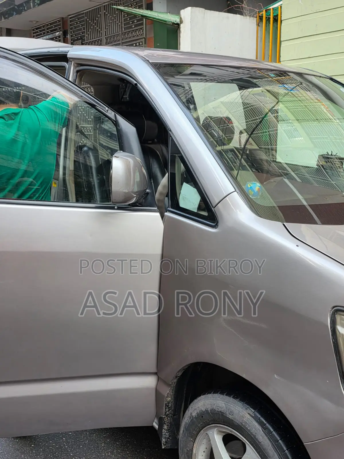 Toyota Noah 2.0 AWD (8 Seater) 2001 Beige