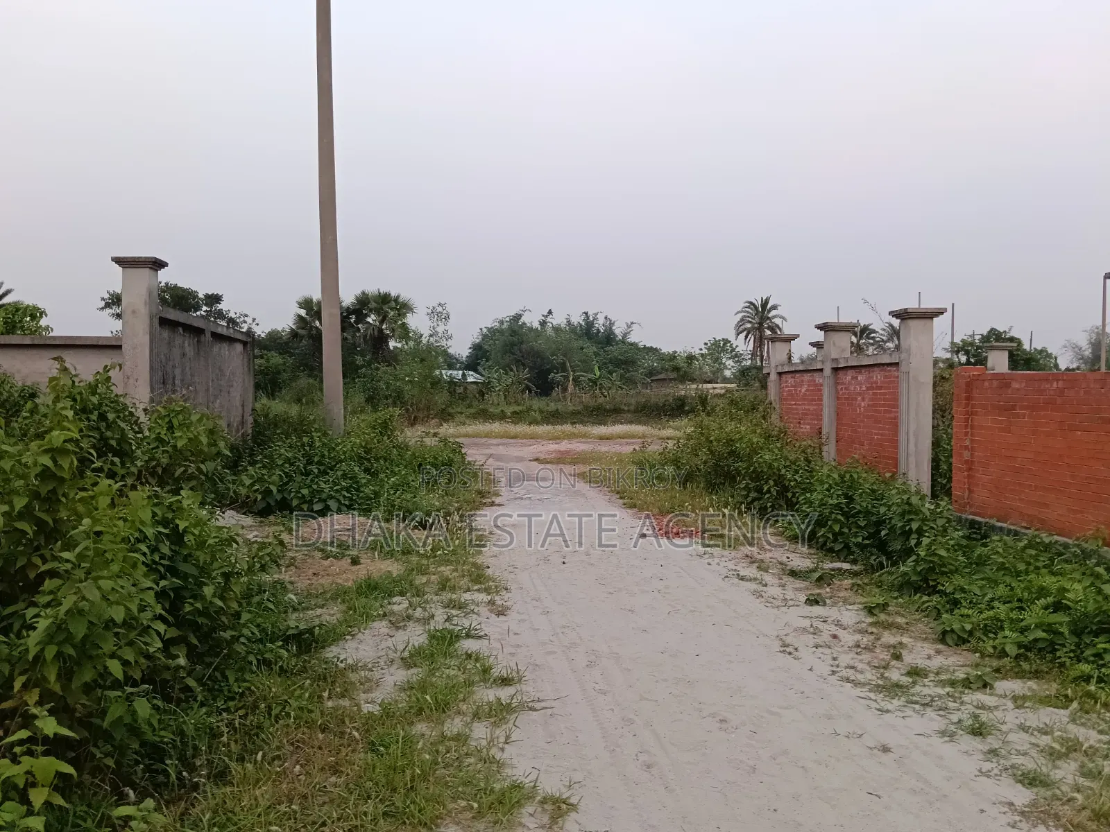 3+3=6 Katha Plot within 100 feet of Metro Station