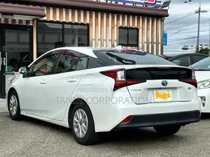Toyota Prius 2020 Pearl
