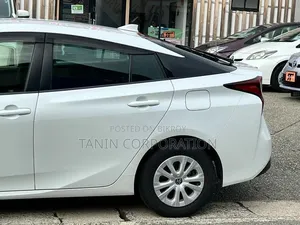 Toyota Prius 2020 Pearl