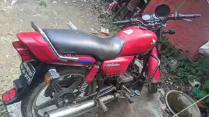 Hero Splendor Plus 2010 Red